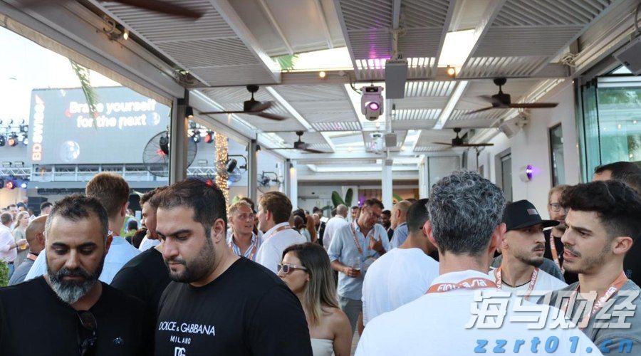 科技巨头因AI利好股价激增 Meta(META.US)和微软(MSFT.US)单日共增4000亿美元